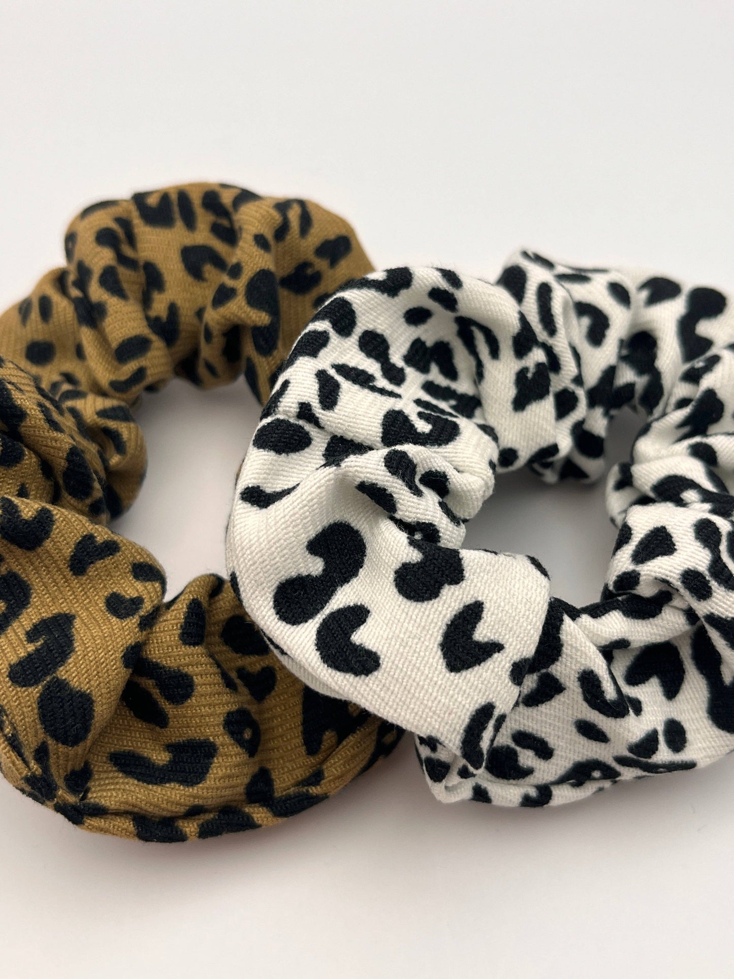 Leo Scrunchie: Schwarz